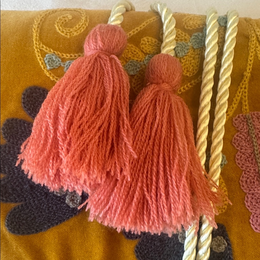NWT! Rehab’s Rope Embroidered Velvet Jewelry Organizer- Mustard - Picture 5 of 12